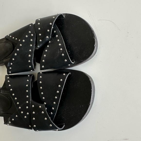 Marc fisher black studded cross sandals size 7.5 - GUC - Picture 6 of 6